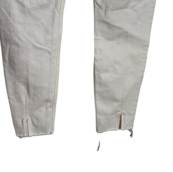 Welcome to my Closet. I’m sorry but this item is not available. - Picture 8 of 11